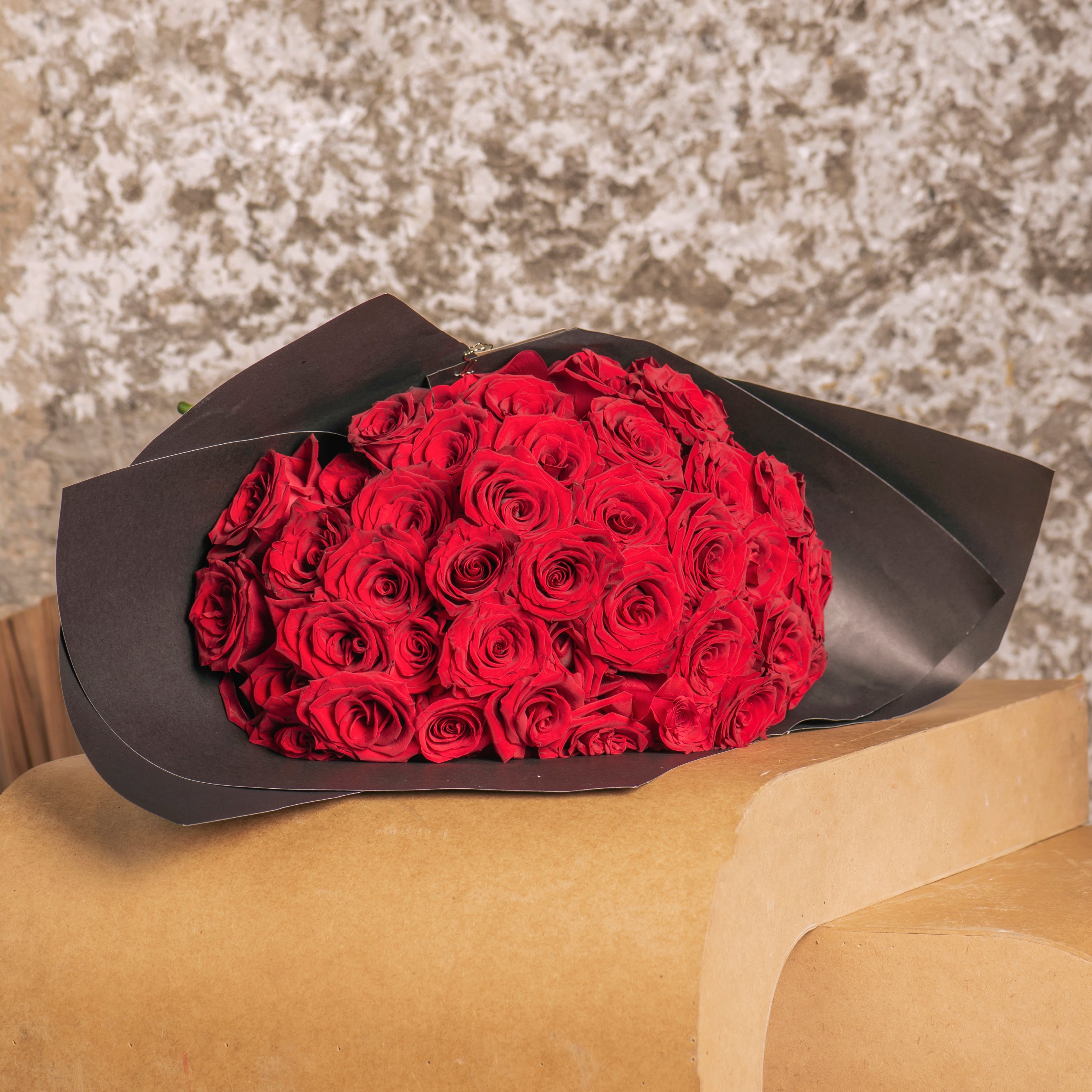 Vermelho Premium - Buquê de 50 rosas colombianas